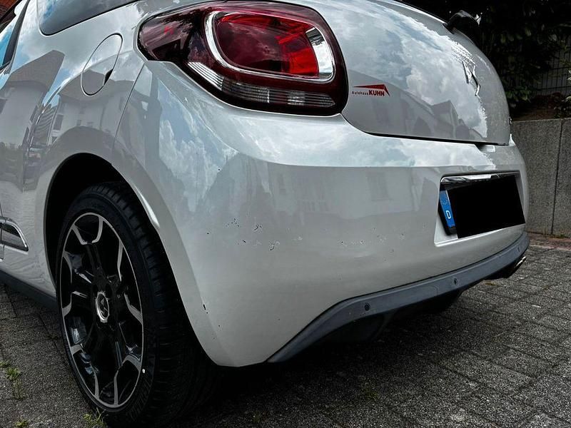 Gebraucht Citroën DS3 Chic 165 PS (121 kW) 2015 Weiß Kleinwagen