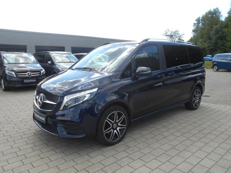 Blau Gebraucht 2020 Mercedes V300 AMG Van / Kleinbus | 50.870 € (Fairer Preis) - Bild 1/4
