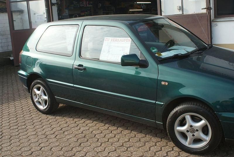 Gebraucht VW Golf III 75 PS (55 kW) 1997 Grün Limousine