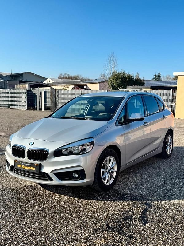 Gebraucht BMW 218 Advantage 136 PS (100 kW) 2016 Silber Kombi