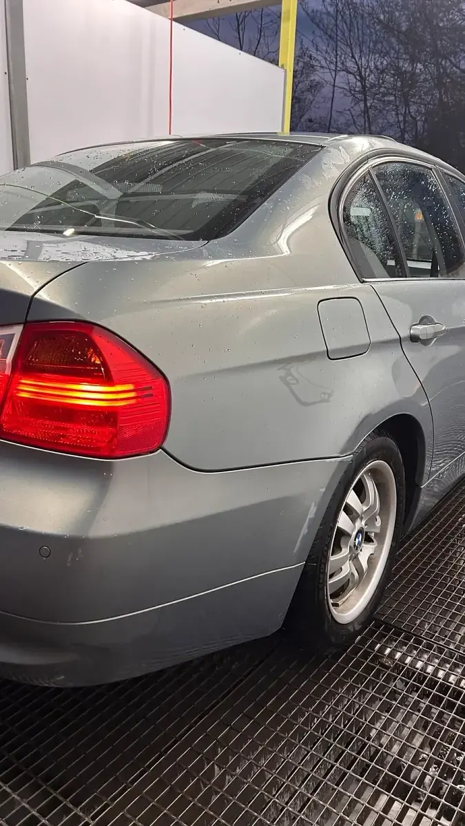 Gebraucht BMW 318 130 PS (95 kW) 2007 Andere farben Limousine