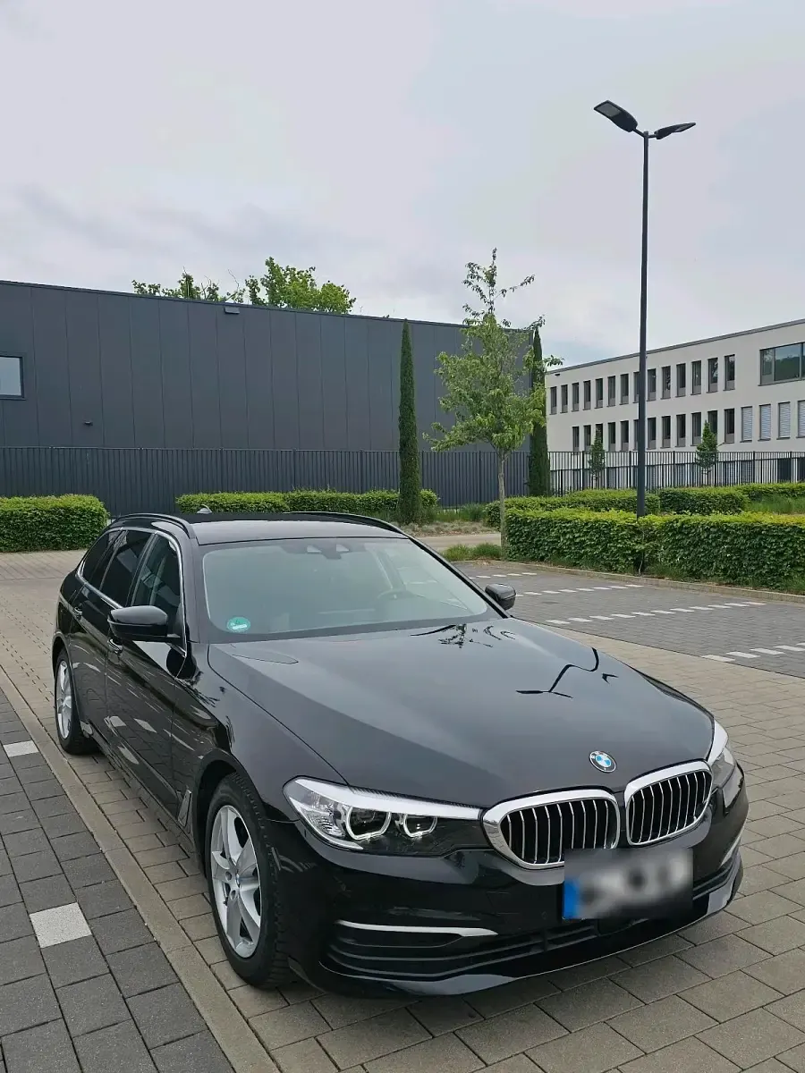 Gebraucht BMW 525 Sport Line 231 PS (169 kW) 2017 Schwarz Kombi