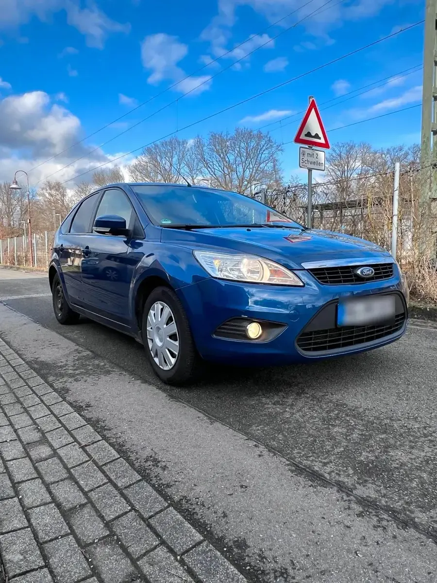 Gebraucht Ford Focus 116 PS (85 kW) 2008 Blau Limousine
