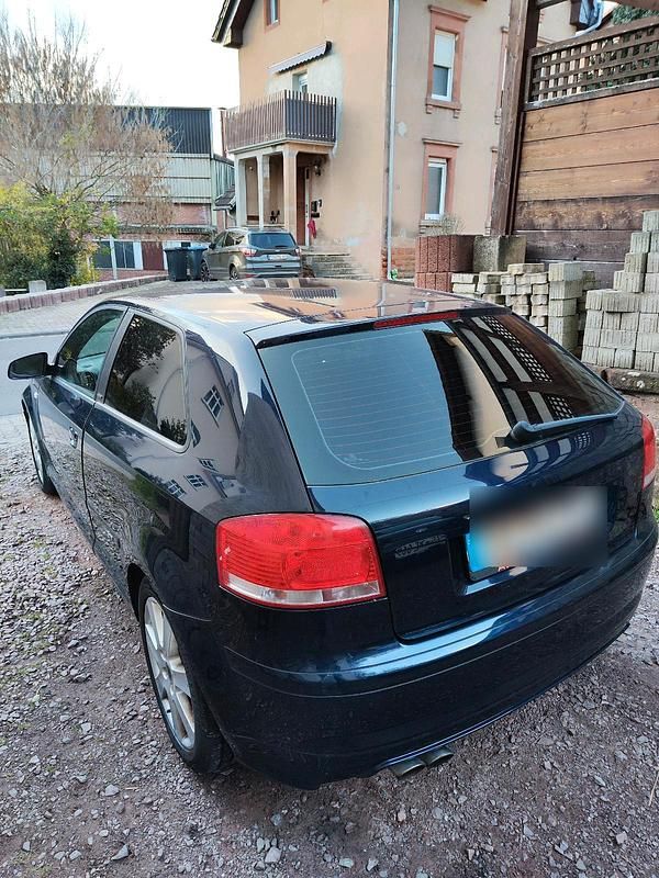 Gebraucht Audi A3 250 PS (183 kW) 2004 Blau Limousine