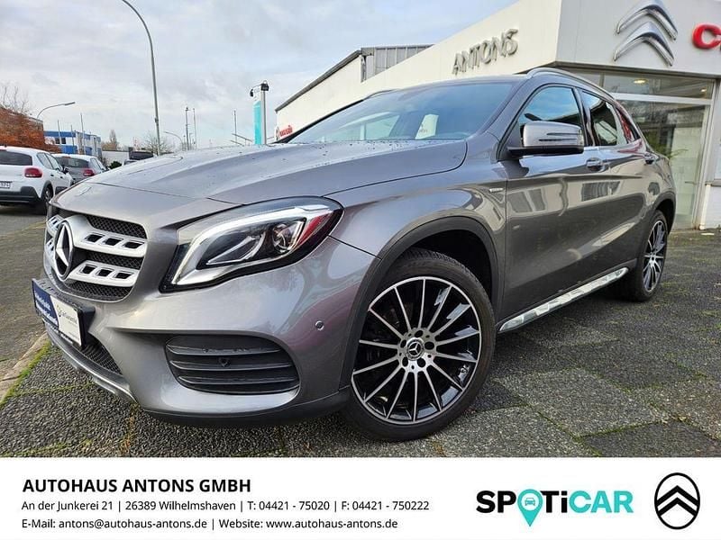 Mountaingrau metalliclack Gebraucht 2018 Mercedes GLA200 AMG line SUV | 21.490 € (Fairer Preis) - Bild 1/4