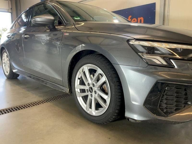 Gebraucht Audi A3 S-Line 150 PS (110 kW) 2022 Grau Limousine