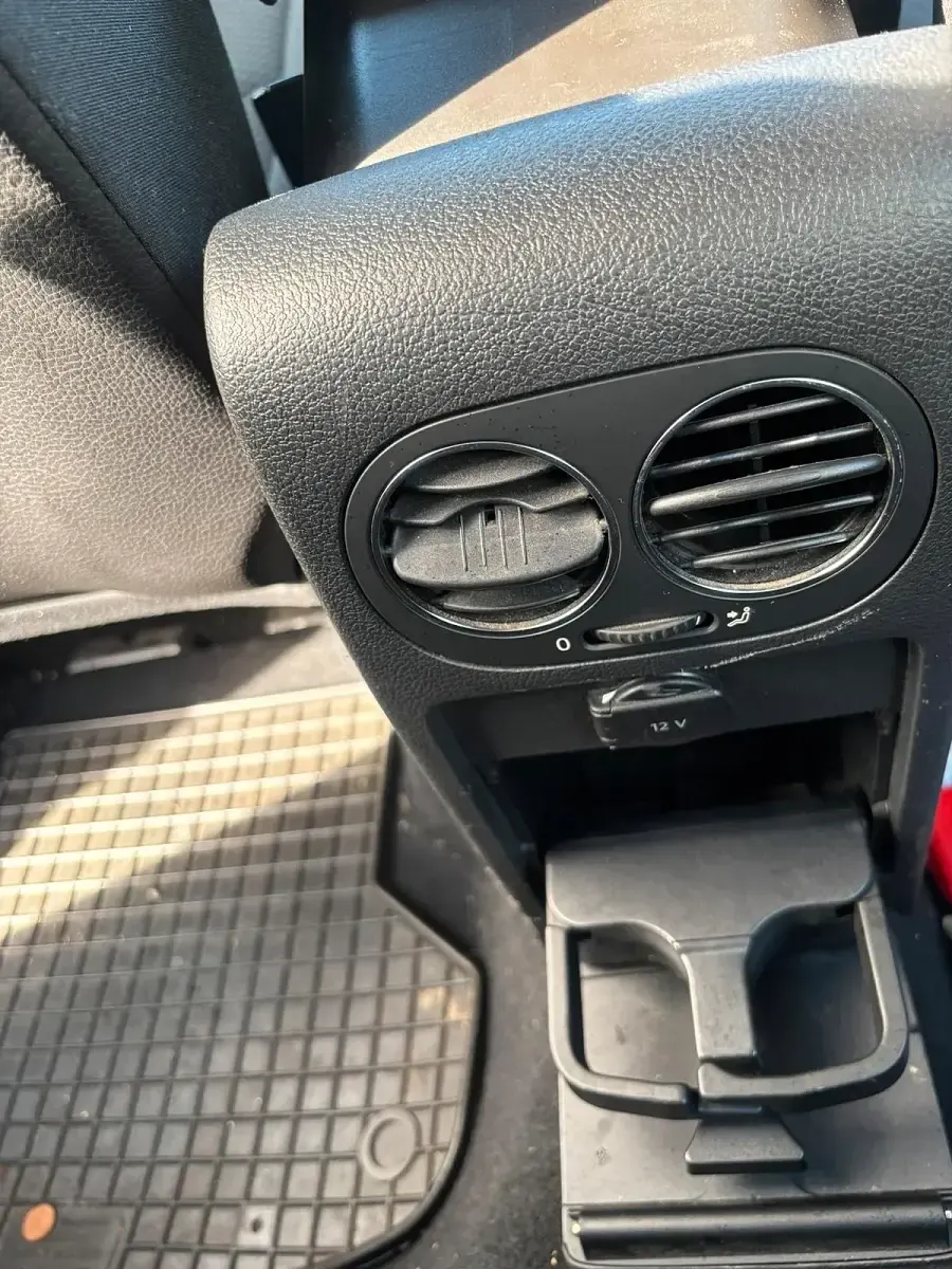 Używany VW Golf VI 80 KM (58 kW) 2010 Czarny Hatchback