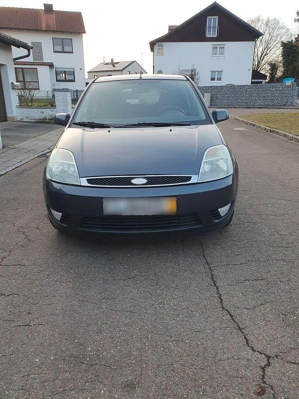 Gebraucht Ford Fiesta 80 PS (58 kW) 2005 Blau Kleinwagen