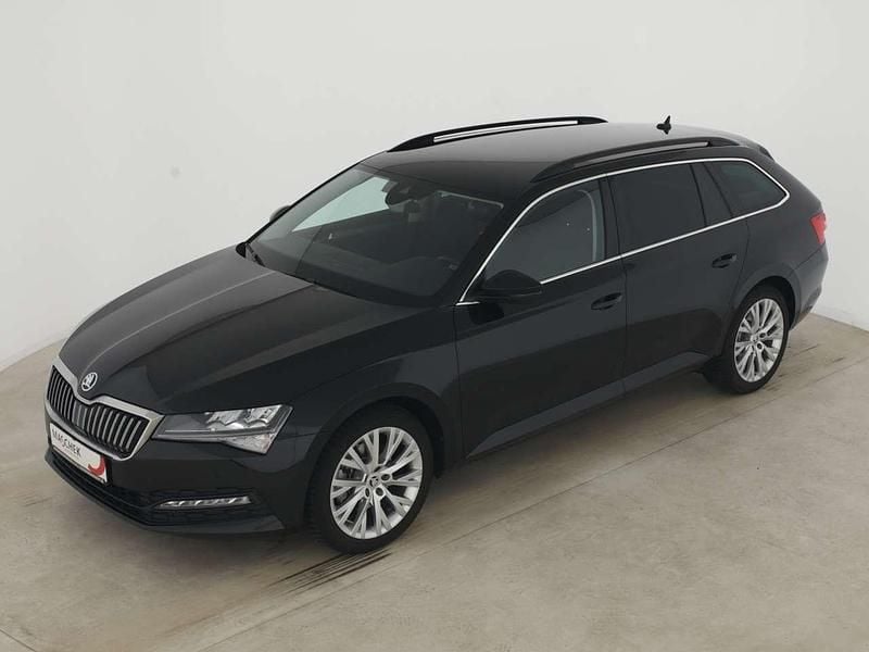 Black magic perleffekt Gebraucht 2024 Skoda Superb Ambition Kombi | 29.840 € (Guter Preis) - Bild 1/4