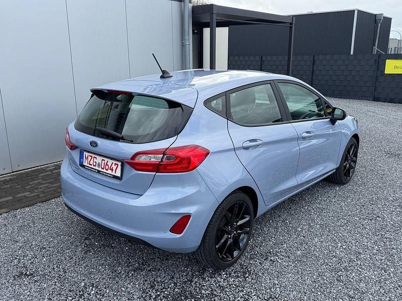 Gebraucht Ford Fiesta 95 PS (69 kW) 2020 Blau Kleinwagen