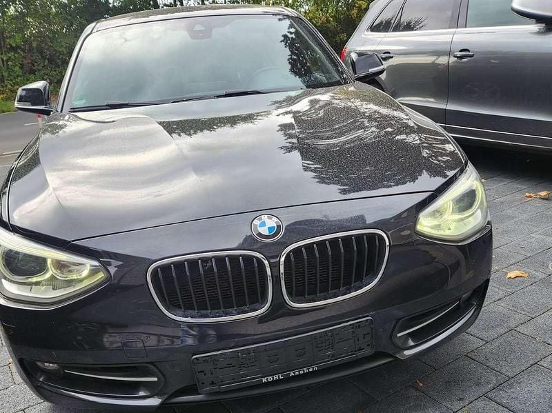 Schwarz Gebraucht 2012 BMW 118 Sport Line Kleinwagen | 5.900 € (Superpreis) - Bild 1/4
