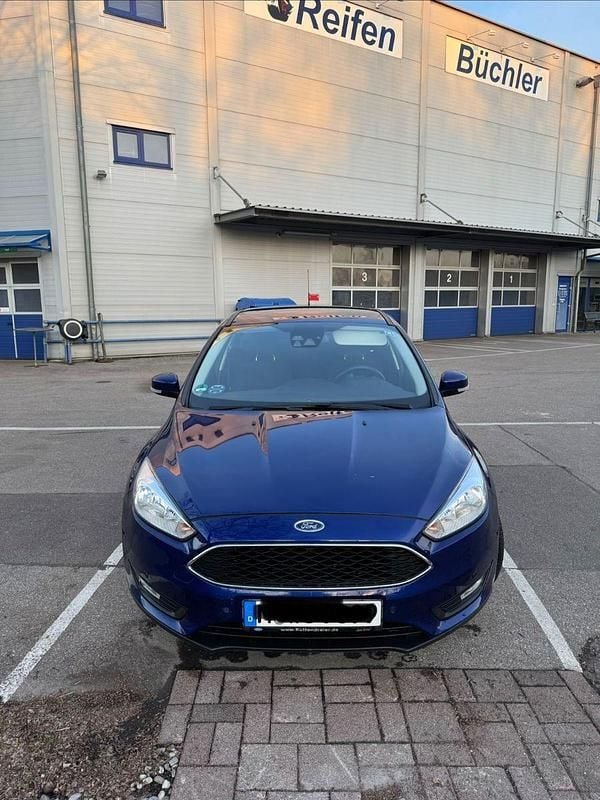 Used Ford Focus Business Edition 125 HP (91 kW) 2016 Blue Sedan