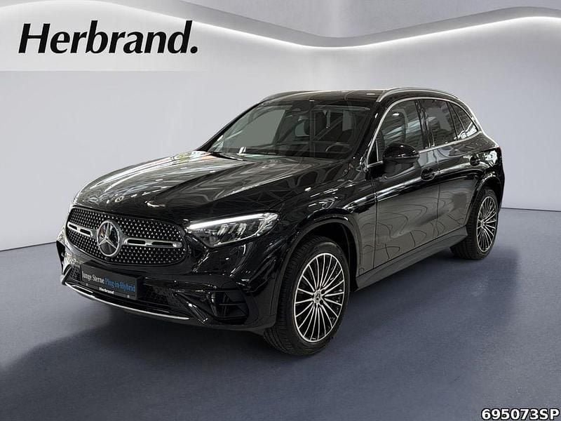 Gebraucht Mercedes GLC300e AMG 313 PS (230 kW) 2024 Schwarz SUV