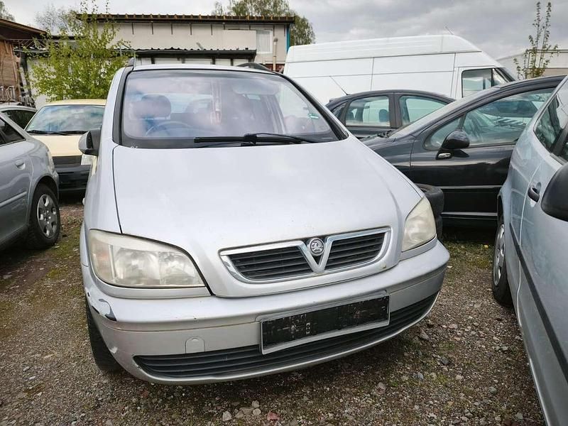 Gebraucht Opel Zafira Elegance 101 PS (74 kW) 2004 Silber Van / Kleinbus