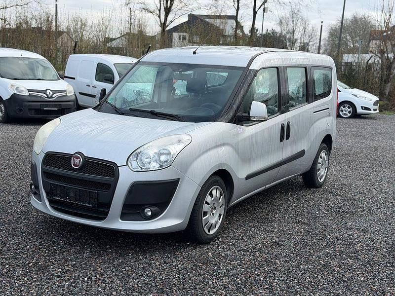 Gebraucht Fiat Doblò 105 PS (77 kW) 2014 Grau Van / Kleinbus