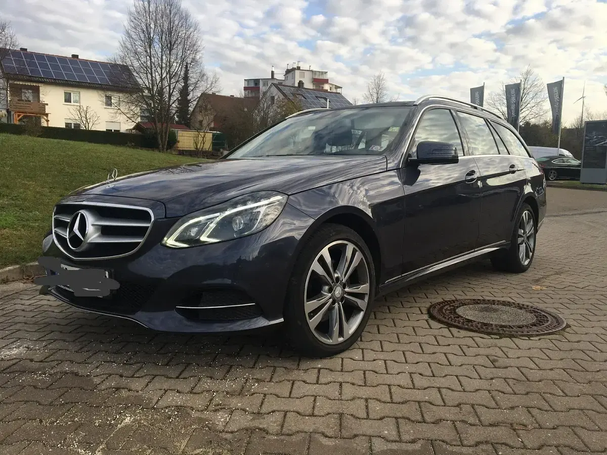 Usata Mercedes E350 252 CV (185 kW) 2014 Blu Station wagon