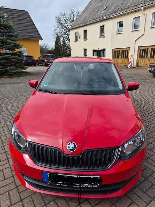 Gebraucht Skoda Fabia Ambition 60 PS (44 kW) 2018 Rot Kleinwagen