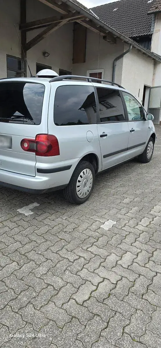Gebraucht VW Sharan Comfortline 116 PS (85 kW) 2010 Silber Van / Kleinbus