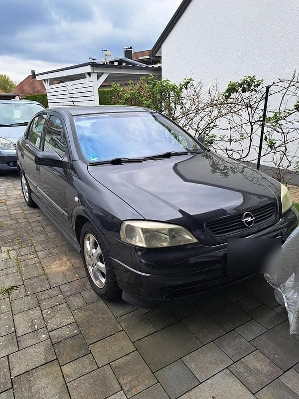 Second-hand Opel Astra 101 CP (74 kW) 2001 Negru Hatchback
