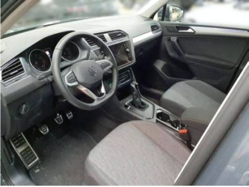 Gebraucht VW Tiguan Move 150 PS (110 kW) 2024 Grau SUV