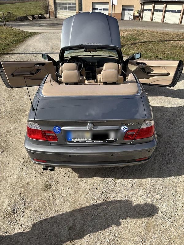Gebraucht BMW 330 Cabriolet 231 PS (169 kW) 2006 Grau Cabrio