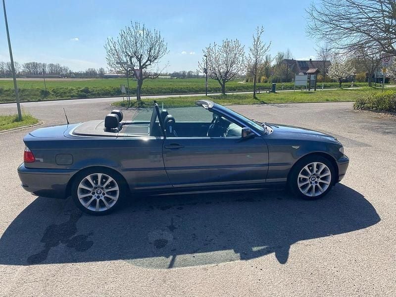 Gebraucht BMW 318 Cabriolet 150 PS (110 kW) 2006 Grau Cabrio