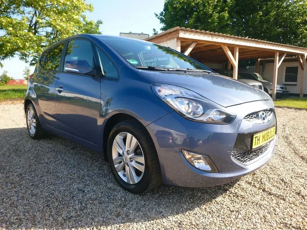 Gebraucht Hyundai ix20 Style 125 PS (91 kW) 2012 Blau Kleinwagen