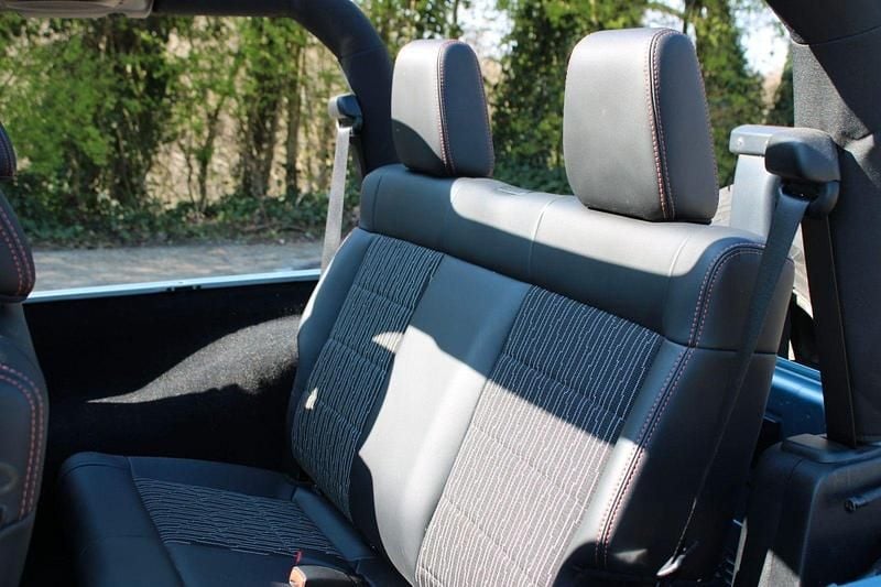 Used Jeep Wrangler 200 HP (147 kW) 2012 Blue SUV