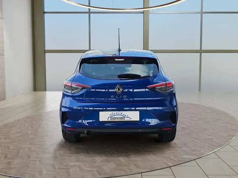 Neu Renault Clio 101 PS (74 kW) 2026 Iron blau Kleinwagen