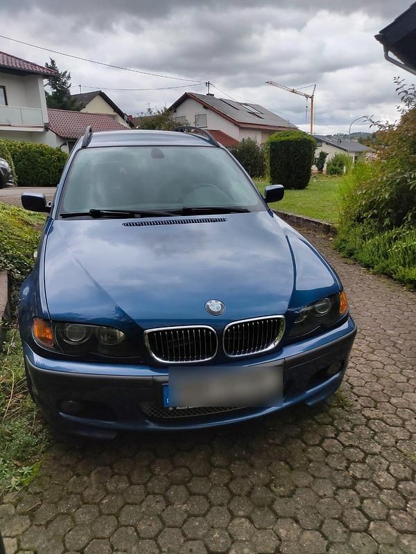 Blau Gebraucht 2002 BMW 320 M Sport Kombi | 2.600 € (Superpreis) - Bild 1/4