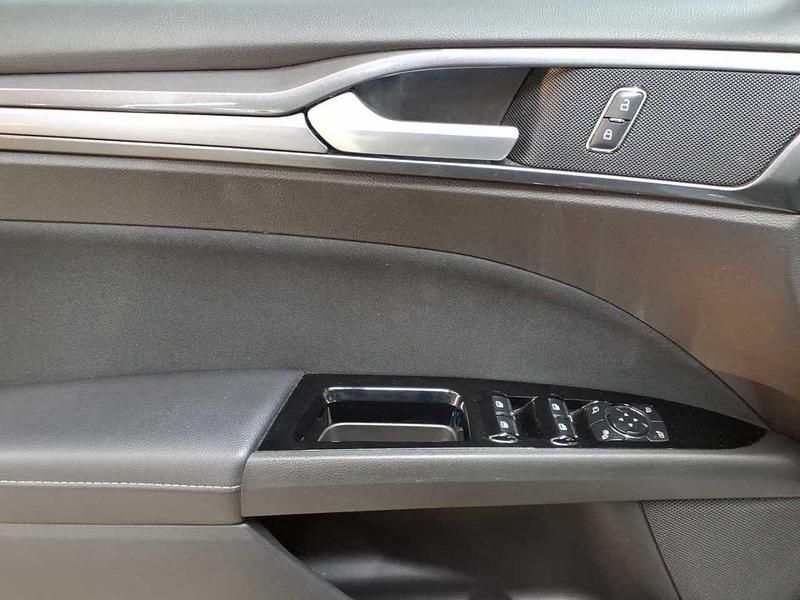 Używany Ford Mondeo Titanium 150 KM (110 kW) 2020 Biały Kombi