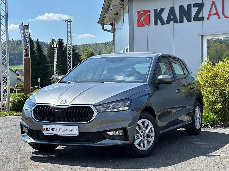 Grau Neu 2025 Skoda Fabia Limousine | 18.999 € (Fairer Preis) - Bild 1/4