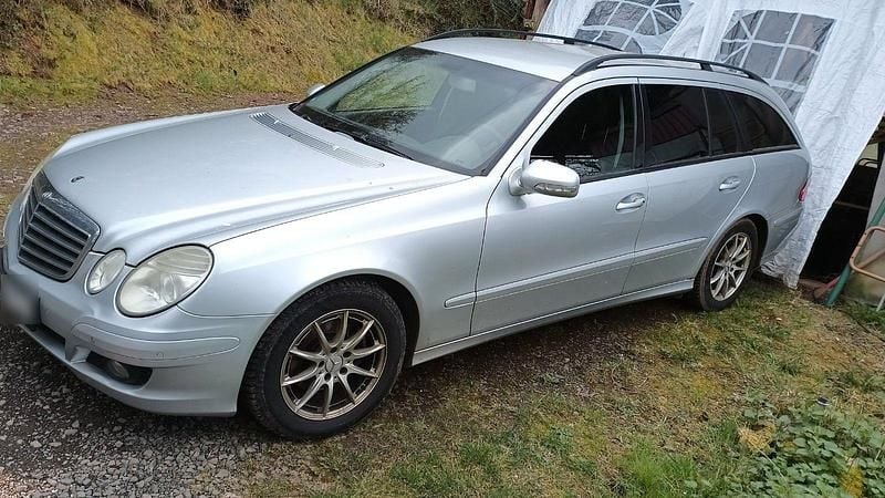 Gebraucht Mercedes E220 170 PS (125 kW) 2008 Silber Kombi