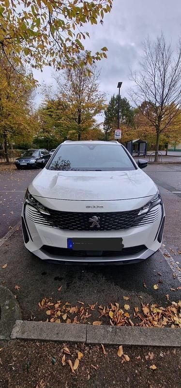 Weiß Gebraucht 2023 Peugeot 5008 Van / Kleinbus | 24.800 € (Superpreis) - Bild 1/4