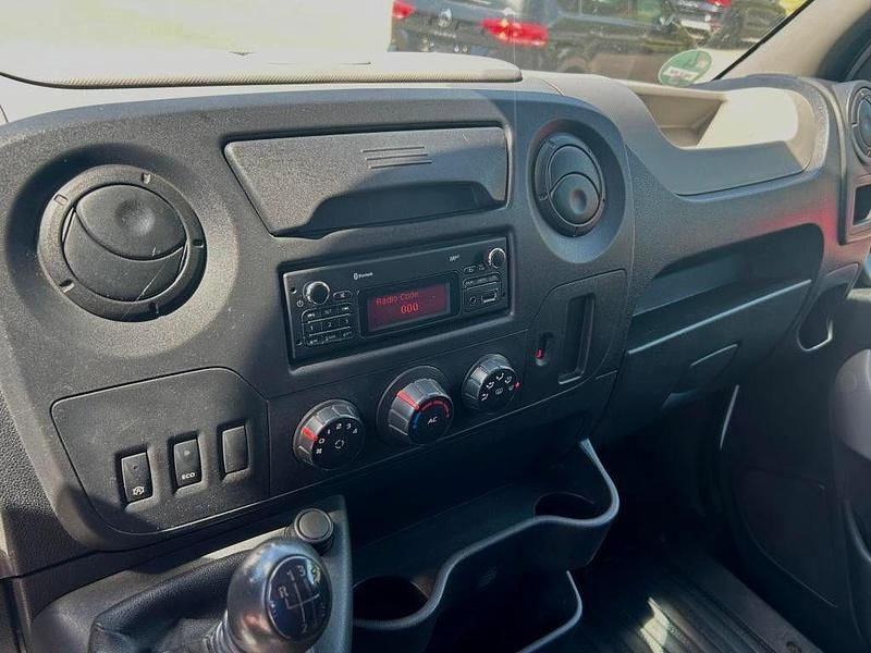 Gebraucht Renault Master 163 PS (119 kW) 2015 Weiß Limousine