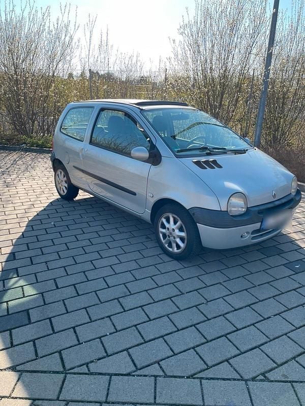 Second-hand Renault Twingo 58 CP (42 kW) 2007 Argintiu Hatchback