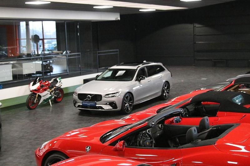 Gebraucht Volvo V90 Ultimate 197 PS (144 kW) 2023 Silber Kombi