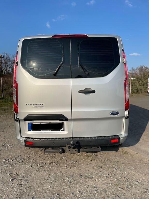 Gebraucht Ford Transit Custom 131 PS (96 kW) 2022 Silber Van / Kleinbus