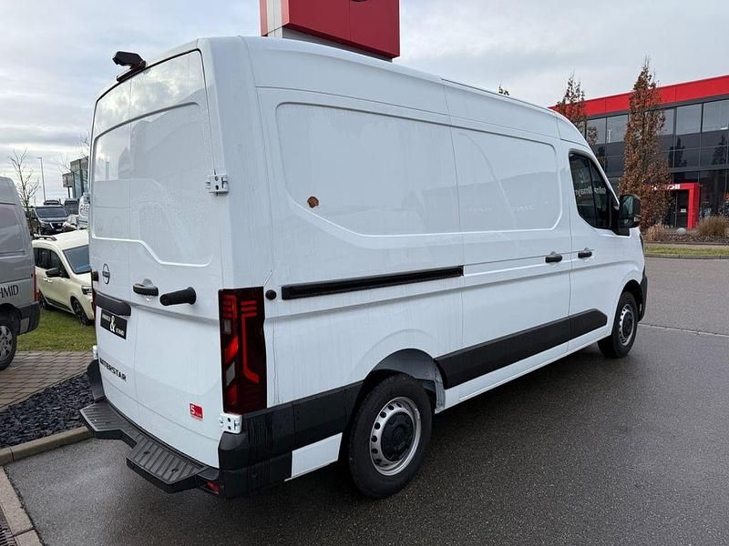 Neu Nissan Interstar 150 PS (110 kW) 2025 Weiß Van
