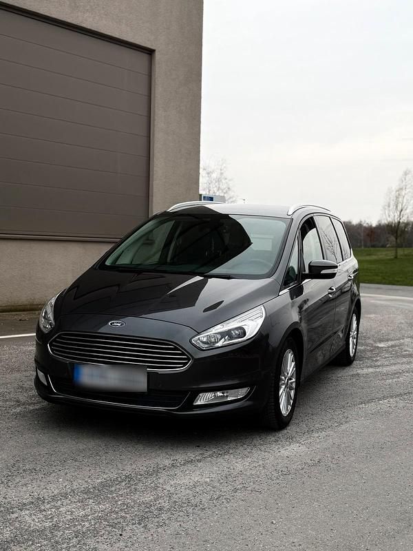 Gebraucht Ford Galaxy Titanium 210 PS (154 kW) 2015 Grau Van / Kleinbus