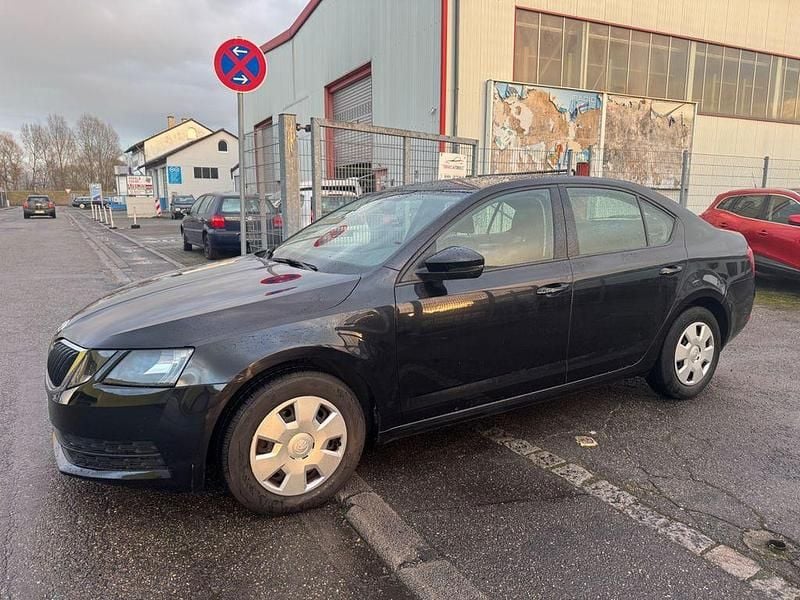 Gebraucht Skoda Octavia Active 116 PS (85 kW) 2019 Schwarz Limousine