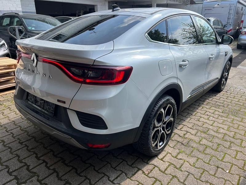 Gebraucht Renault Arkana Techno 143 PS (105 kW) 2022 Weiß SUV