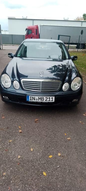 Gebraucht 2004 Mercedes E200 Classic Limousine | 4.800 € (Fairer Preis) - Bild 1/4