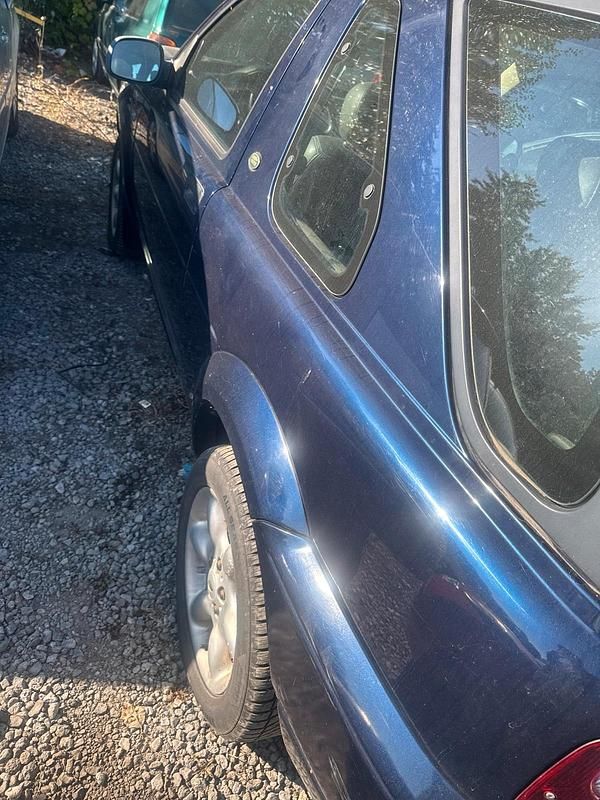 Blau Gebraucht 2003 Land Rover Range Rover SUV | 1.850 € - Bild 1/4