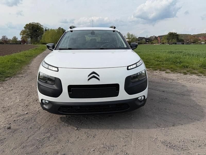 Gebraucht Citroën C4 Cactus 100 PS (73 kW) 2015 Weiß Kleinwagen