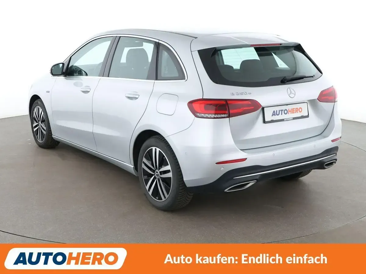 Gebraucht Mercedes B250e Progressive 218 PS (160 kW) 2021 Grau Kleinwagen