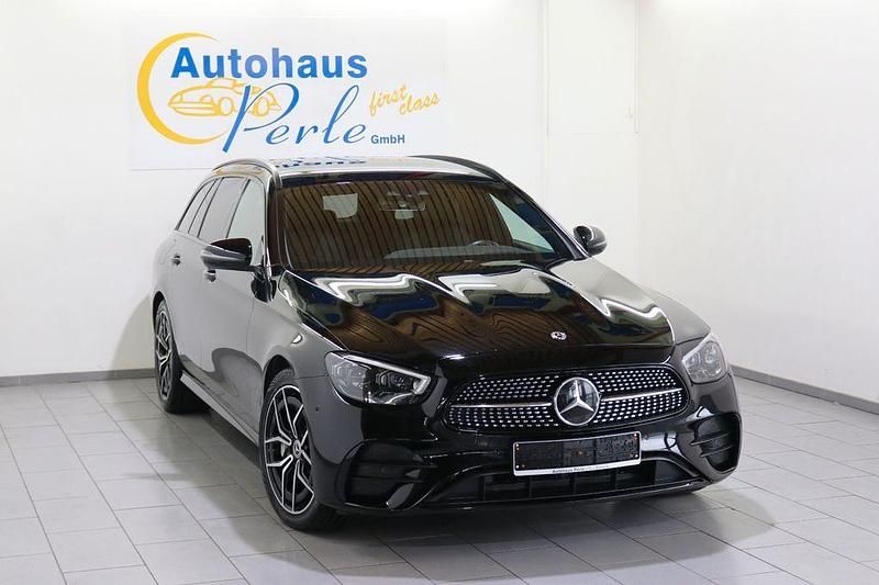 Schwarz Gebraucht 2020 Mercedes E400 AMG line Limousine | 43.990 € (Etwas zu teuer) - Bild 1/4