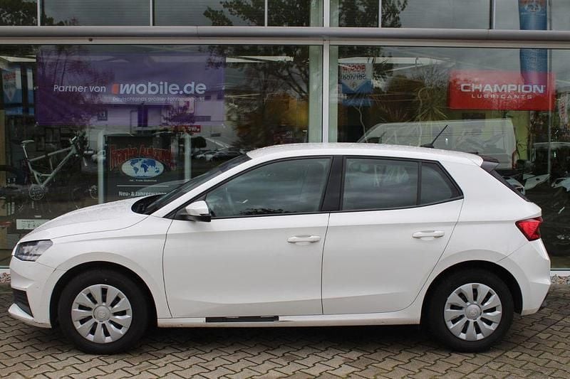 Gebraucht Skoda Fabia Active 65 PS (47 kW) 2022 Weiß Kleinwagen
