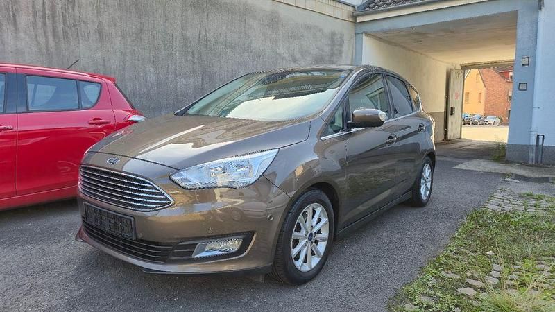 Braun Gebraucht 2018 Ford C-MAX Titanium Van / Kleinbus | 9.490 € (Guter Preis) - Bild 1/4