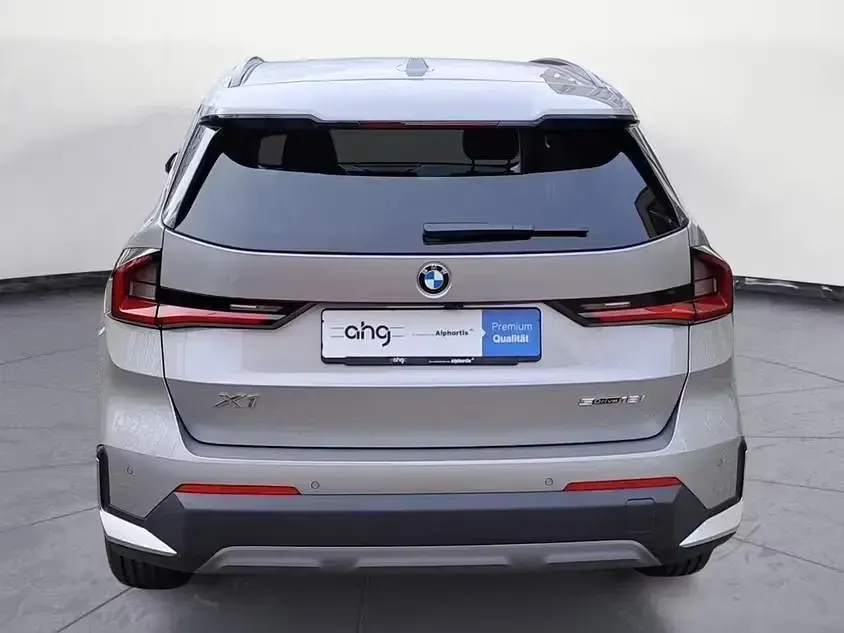 Używany BMW X1 Efficient Dynamics 136 KM (100 kW) 2024 Srebrny SUV